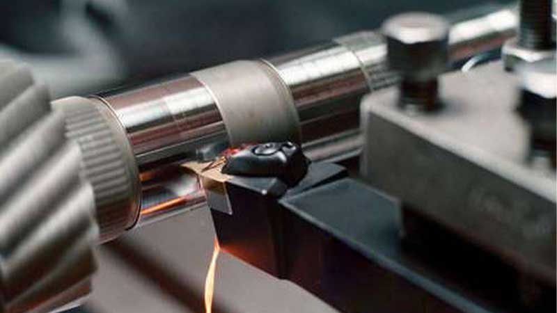 乳化切削液：驱动智能化模具加工与智能制造的关键升级